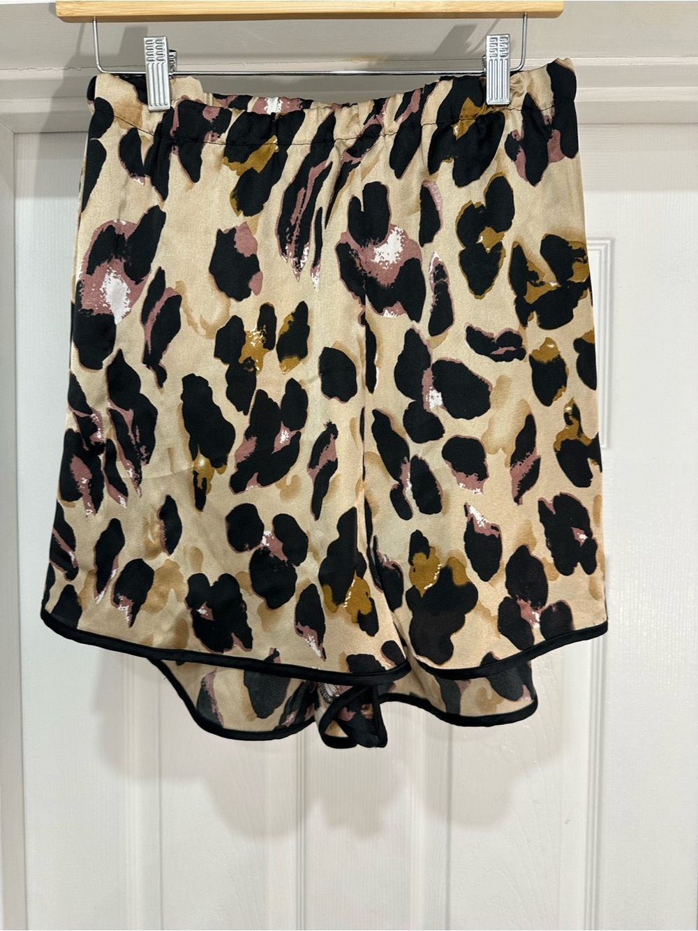 Boohoo Leopard Print Satin Women’s Shorts - Black & Tan
